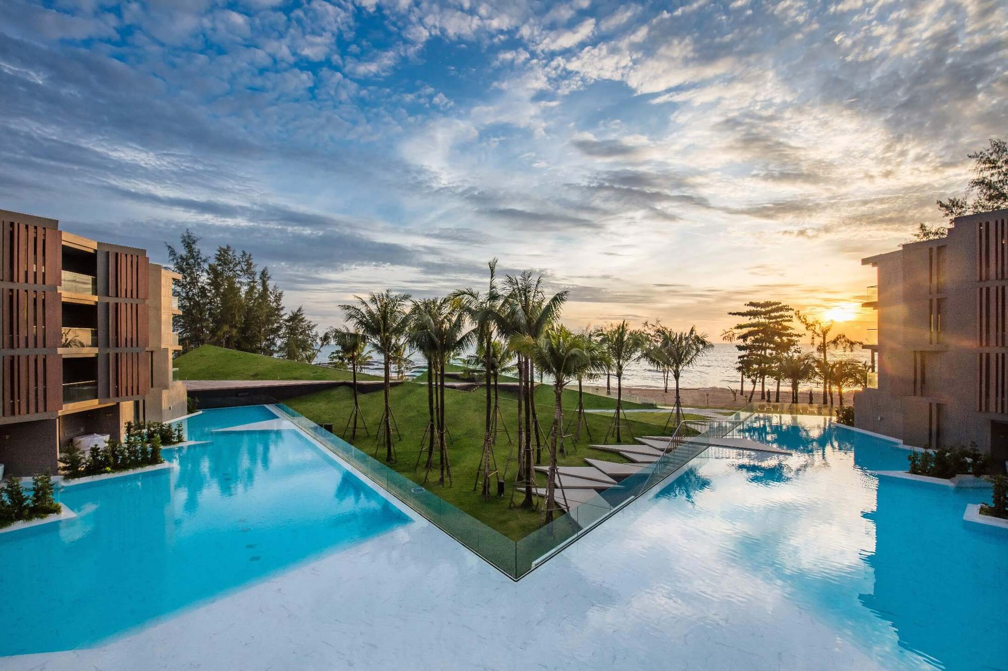 La-Vela-Khao-Lak-Hotel-Outdoor_1